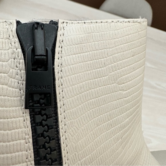NEW‎ Frame le Maddox ankle cream boots euro 37 or 7 reg $498 - Picture 5 of 14